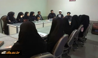 بازرس تعلیم و تربیت سازمان بسیج دانشجویی کشور حجت الاسلام و المسلمین فروتن از حلقه های صالحین مرکز آموزش عالی سلمان فارسی بازدید کرد .