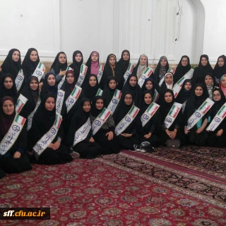 دانشجویان فارغ التحصیلی در بارگاه امام هشتم