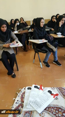 فعالیت های دانشجویی و اطلاع رسانی توسط کانون بهداشت و سلامت همزمان با روز جهانی ایدز