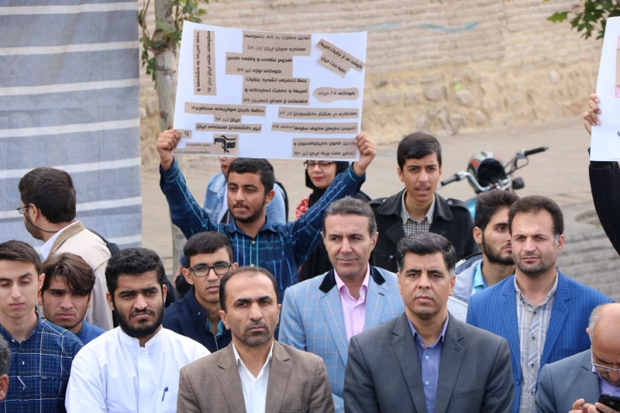 من به شما جوانان عرض می کنم که وعده ی خدا را باور کنید، که اگر اهل حق، پای حق خودشان بایستند، حق پیروز خواهد شد