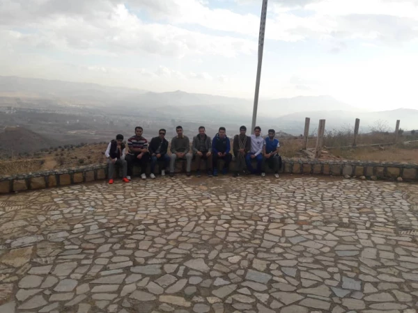 کوهنوردی دانشجویان و کارشناس فرهنگی واحد دانشگاهی سلمان فارسی در پارک کوهستانی دراک