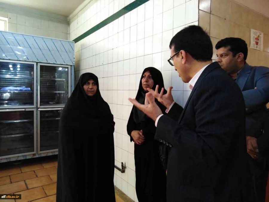 دیدار دکتر علی نژاد معاون محترم امور دانشجویی دانشگاه فرهنگیان از قسمت های مختلف واحد سلمان فارسی شیراز  2