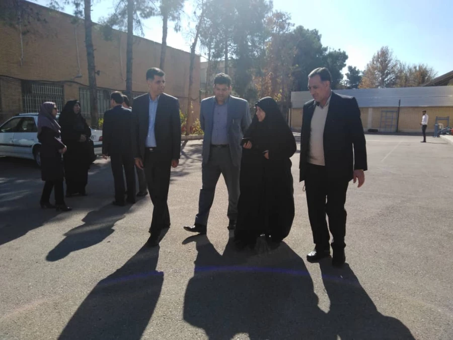 دیدار دکتر علی نژاد معاون محترم امور دانشجویی دانشگاه فرهنگیان از قسمت های مختلف واحد سلمان فارسی شیراز  5