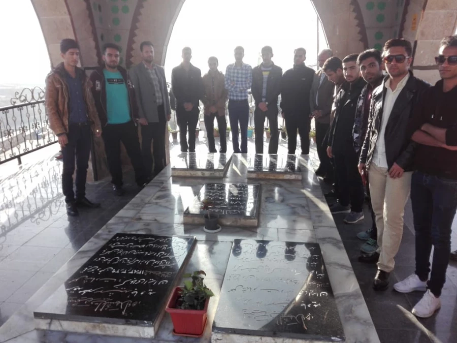 اردوی یکروزه دانشجو معلمان به تخت جمشید  5