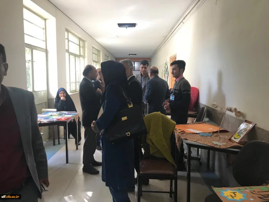 برگزاری مراسم گرامیداشت هفته پژوهش در واحددانشگاهی سلمان فارسی شیراز 7