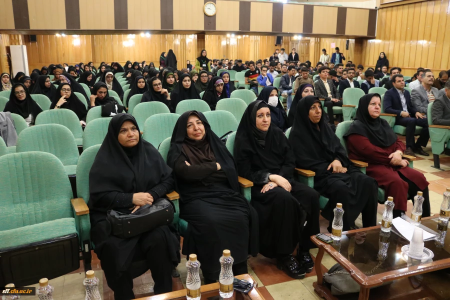 برگزاری مراسم گرامیداشت هفته پژوهش در واحددانشگاهی سلمان فارسی شیراز 13