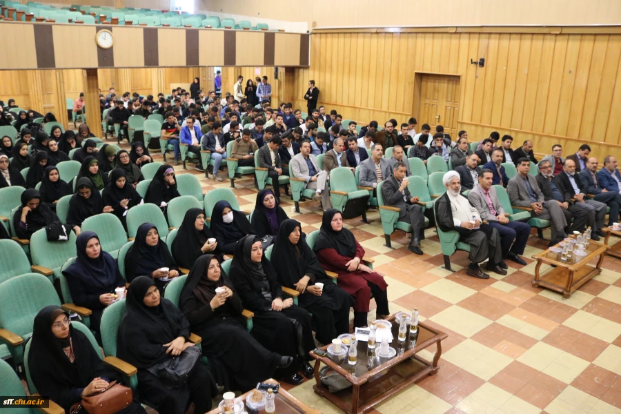 برگزاری مراسم گرامیداشت هفته پژوهش در واحددانشگاهی سلمان فارسی شیراز 16