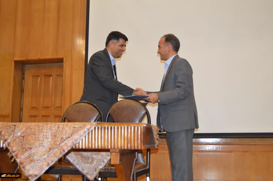 طرح هر دانشجو یک مهارت در واحد دانشگاهی سلمان فارسی شیراز 
انعقاد تفاهم نامه بین سازمان فنی حرفه ای و دانشگاه فرهنگیان فارس در راستای طرح هر دانشجو یک مهارت  2