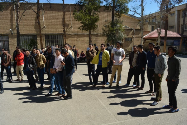 تریبون آزاد 
تریبون آزاد با موضوع چهل سال انقلاب اسلامی 3