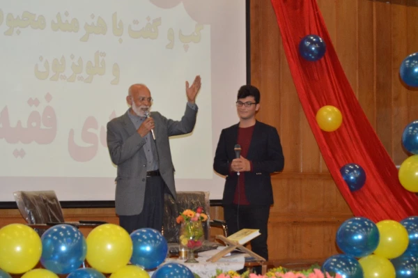 به مناسبت میلاد مسعود حضرت ولی عصر (عج) در واحد دانشگاهی سلمان فارسی با حضور دکتر اناری نژاد سرپرست محترم مدیریت پردیس های دانشگاه فرهنگیان  استان فارس، دکتر تقوی، دکتر فلاحی مراسم جشنی برگزار گردید،  2