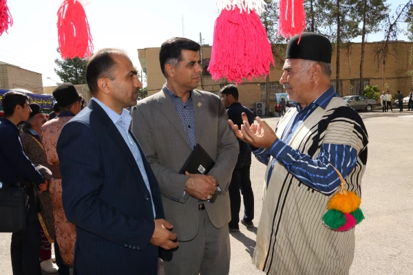 برگزاری همایش اقوام به مناسبت هفته خوابگاه ها درتایخ 98/02/09 در واحد دانشگاهی سلمان فارسی شیراز برگزار شد . 6