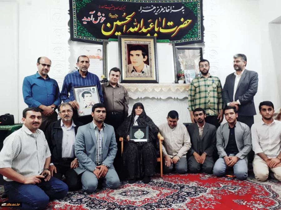 دیدار با خانواده با معظم شهدا
همزمان با هفته معلم ، جمعی از مسئولین بسیج دانشجویی واحد دانشگاهی سلمان فارسی با خانواده شهید علی اصغر فیاض بخش در شهرستان قرآنی استهبان دیدار و از صبر و شکیبایی آنان تجلیل کردند. 2