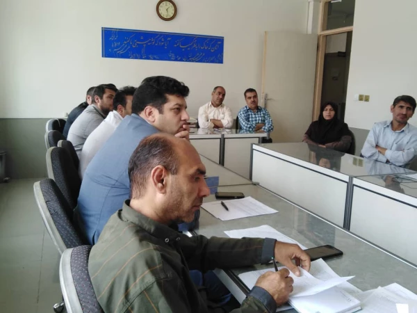 برگزاری جلسه شورای اداری در 22 اردیبهشت ماه 1398در واحد دانشگاهی سلمان فارسی شیراز 4