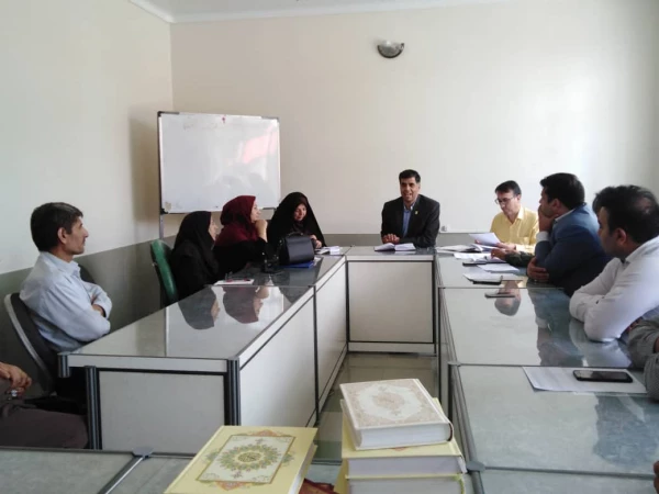 برگزاری جلسه شورای اداری در 22 اردیبهشت ماه 1398در واحد دانشگاهی سلمان فارسی شیراز 5