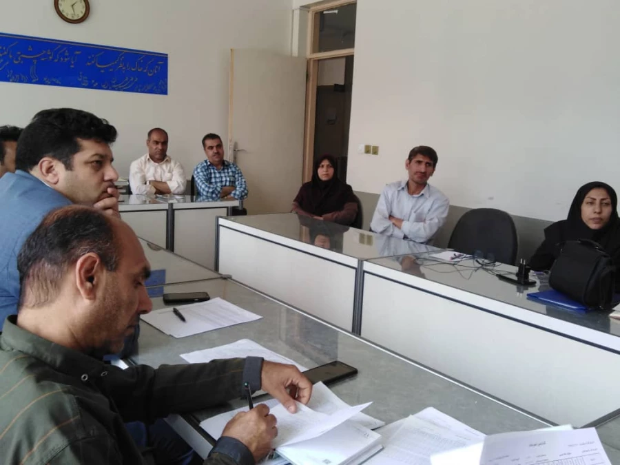 برگزاری جلسه شورای اداری در 22 اردیبهشت ماه 1398در واحد دانشگاهی سلمان فارسی شیراز 6