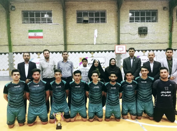 قهرمانی تیم فوتسال تربیت بدنی واحد دانشگاهی سلمان فارسی شیراز 3