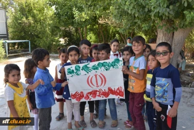 برگزاری اردوی جهادی دانشجو معلمان دانشگاه فرهنگیان در تابستان 98

برگزاری اردوی جهادی دانشجو معلمان دانشگاه فرهنگیان در تابستان 98 توسط گروه جهادی شهید مسعود طاهرى بسیج دانشجویى دانشگاه فرهنگیان فارس از تاریخ ۳۰ مرداد ماه لغایت ۷ شهریور ١٣٩٨ در روستای بانوج از توابع شهرستان داراب