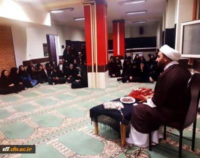 برگزاری مراسم معنوی شهادت حضرت رقیه (س)

همزمان با ایام شهادت حضرت رقیه (س) مراسمی معنوی در نمازخانه مرکز سلمان فارسی شیراز برگزار شد.قرائت زیارت پر فیض عاشورا، مداحی و روضه خوانی از برنامه های این مراسم معنوی بود.