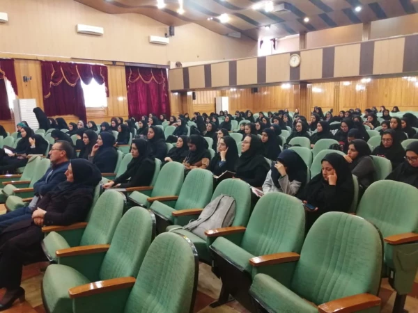 درمحضر معلمان ماندگار
سرکارخانم دکتر نبوی زاده  2