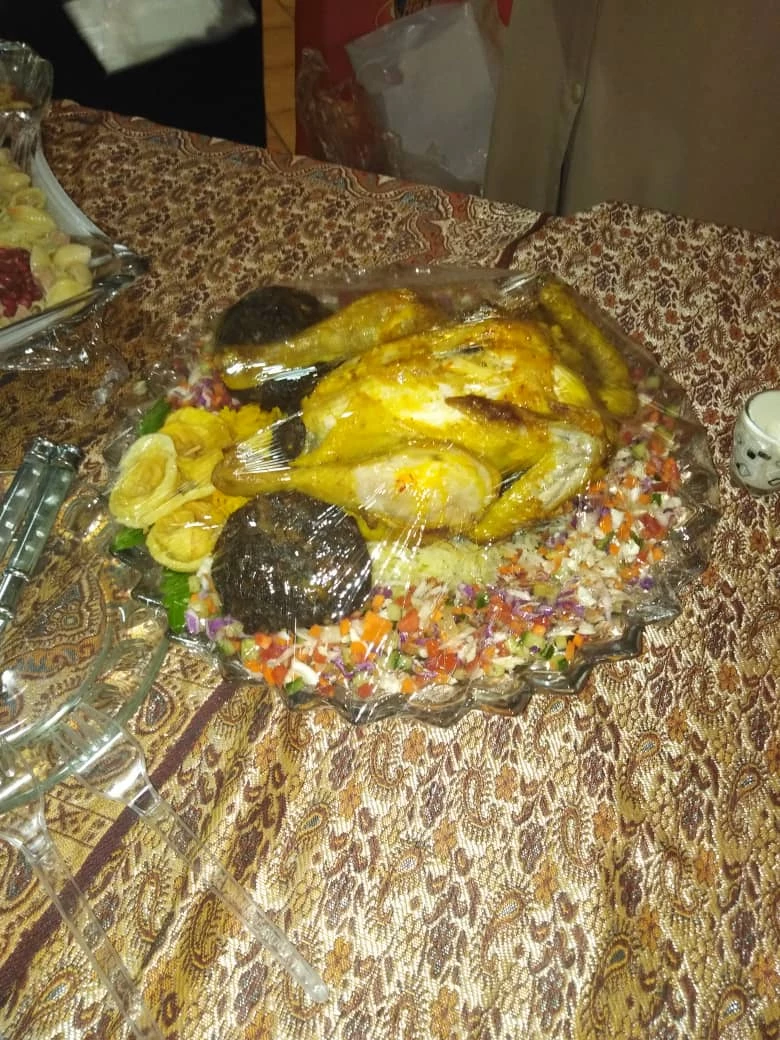 برگزاری جشنواره غذا در واحد دانشگاهی سلمان فارسی شیراز 
این جشنواره با حضور آقای دکتر افلاکی فرد و کارکنان مدیریت استانی برگزار شد 
و در پایان   غذا ها و کیک ها و شیرینی های تهیه شده بوسیله دانشجویان وکارکنان مورد داوری قرار گرفت و نفرات برتر انتخاب شدند.