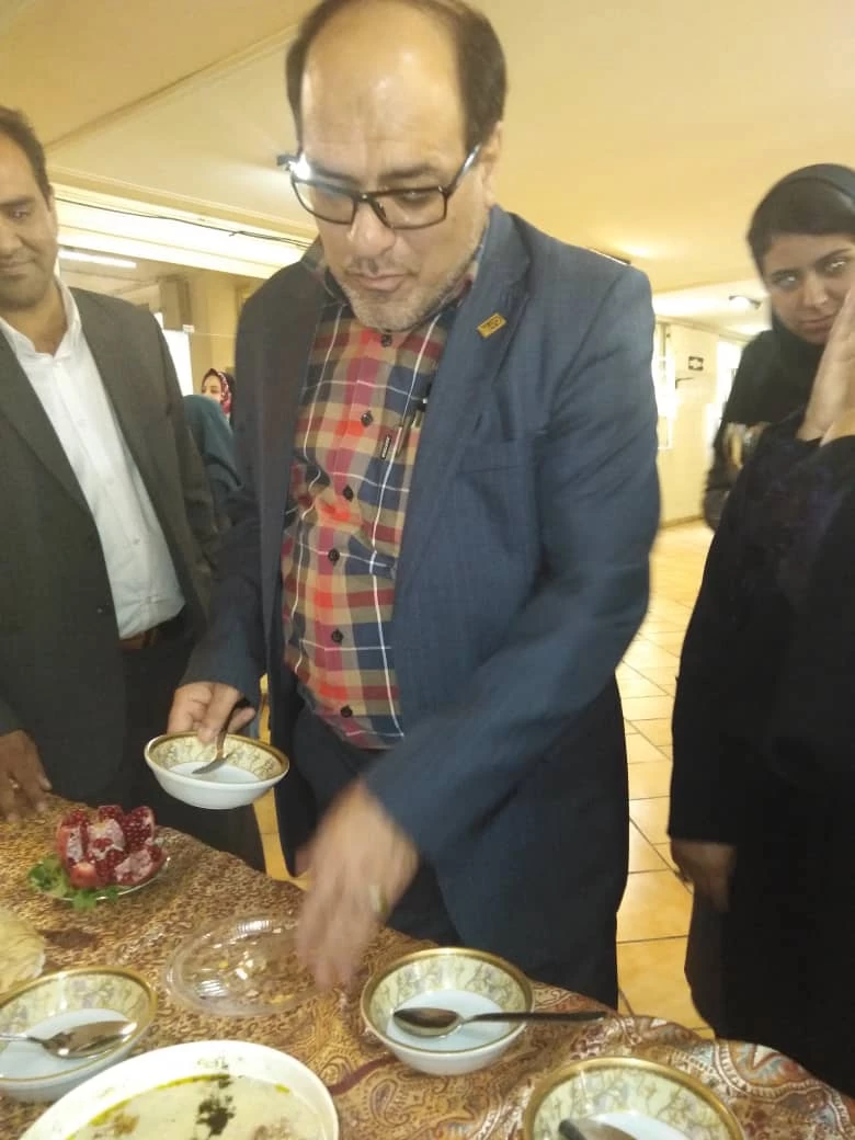 برگزاری جشنواره غذا در واحد دانشگاهی سلمان فارسی شیراز 
این جشنواره با حضور آقای دکتر افلاکی فرد و کارکنان مدیریت استانی برگزار شد 
و در پایان   غذا ها و کیک ها و شیرینی های تهیه شده بوسیله دانشجویان وکارکنان مورد داوری قرار گرفت و نفرات برتر انتخاب شدند.