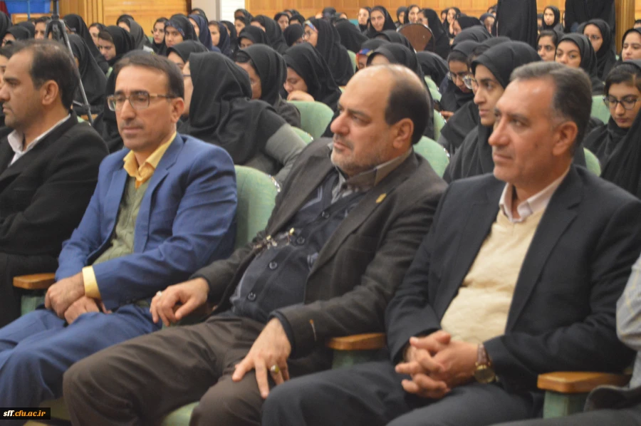 برگزاری مراسم روز دانشجو با حضور مدیریت محترم امور پردیس های استان وسرپرست واحد دانشگاهی مرکز  سلمان و کارکنان و دانشجویان  در مرکز سلمان فارسی شیراز  4