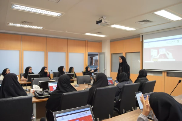 بازدید دانشجو معلمان کانون علمی واحد دانشگاهی سلمان فارسی شیراز از مرکز ISC 5