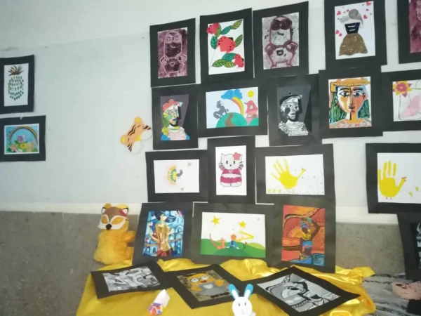 نمایشگاه دست ساخته های دانشجویان رشته علوم تربیتی کارگاه هنر با استاد جنتی 4