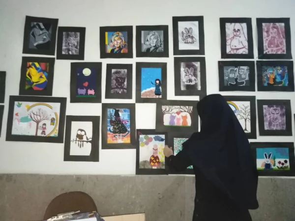 نمایشگاه دست ساخته های دانشجویان رشته علوم تربیتی کارگاه هنر با استاد جنتی 9
