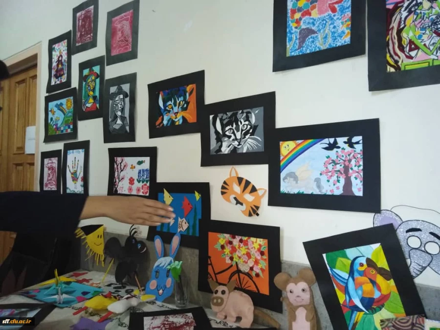 نمایشگاه دست ساخته های دانشجویان رشته علوم تربیتی کارگاه هنر با استاد جنتی 11