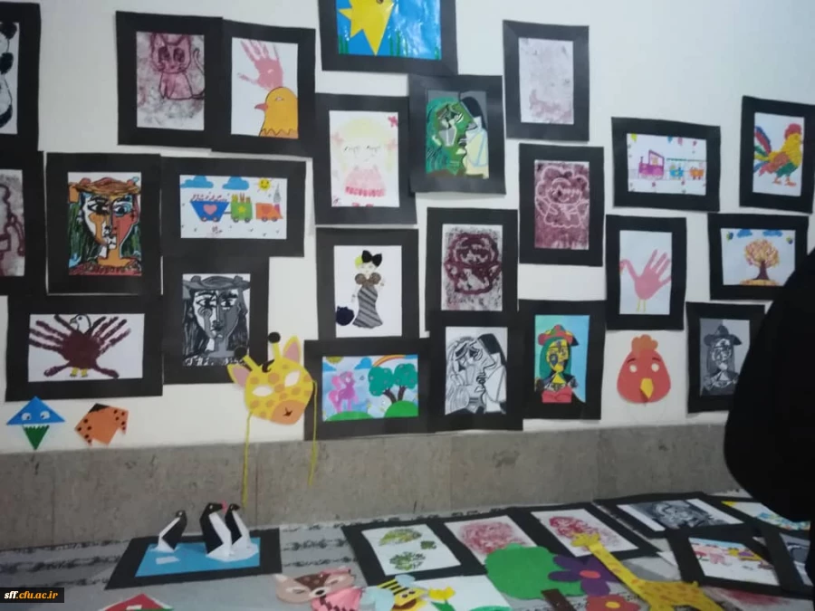 نمایشگاه دست ساخته های دانشجویان رشته علوم تربیتی کارگاه هنر با استاد جنتی 12