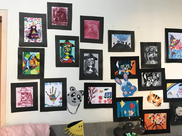 نمایشگاه دست ساخته های دانشجویان رشته علوم تربیتی کارگاه هنر با استاد جنتی 15