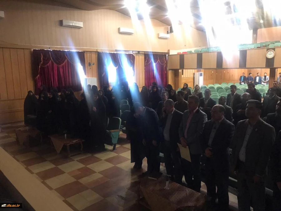 جلسه هم اندیشی کارکنان پردیس ها و مراکز دانشگاه فرهنگیان شیراز در تاریخ 20بهمن ماه 1398 با حضور مدیریت محترم پردیس های استانی دانشگاه فرهنگیان فارس به همراه معاونین ایشان و  رؤسای پردیس ها و مراکزو کارکنان پردیس ها ومراکز  در سالن اجتماعات واحد دانشگاهی س