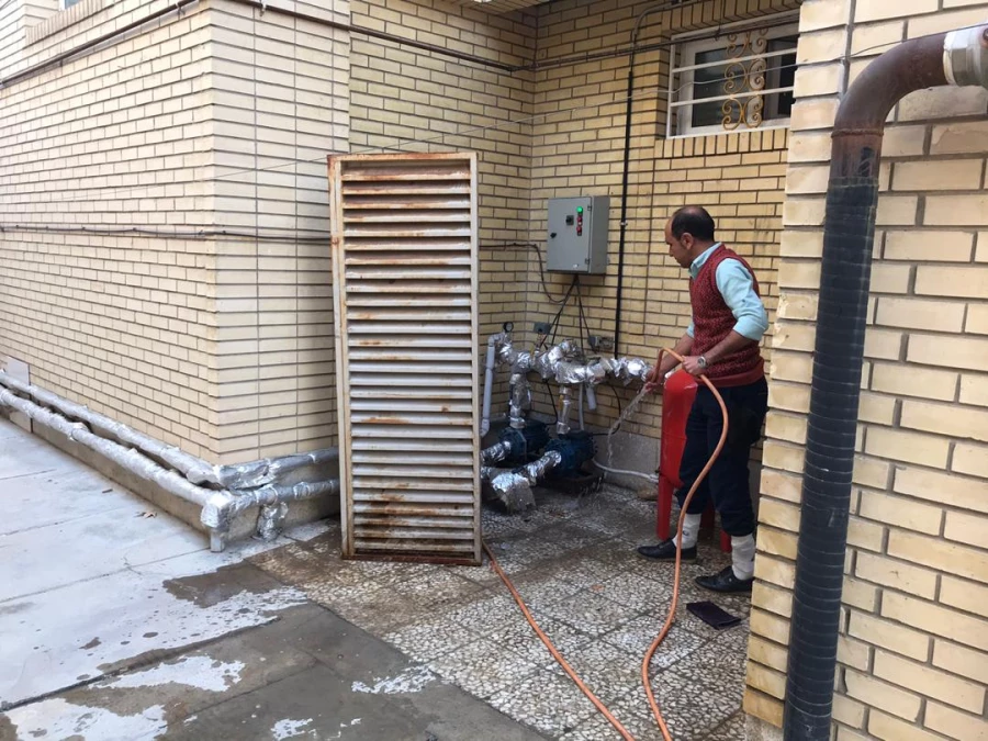 ضدعفونی کردن و پاک سازی خوابگاه ها و کلاس ها  9