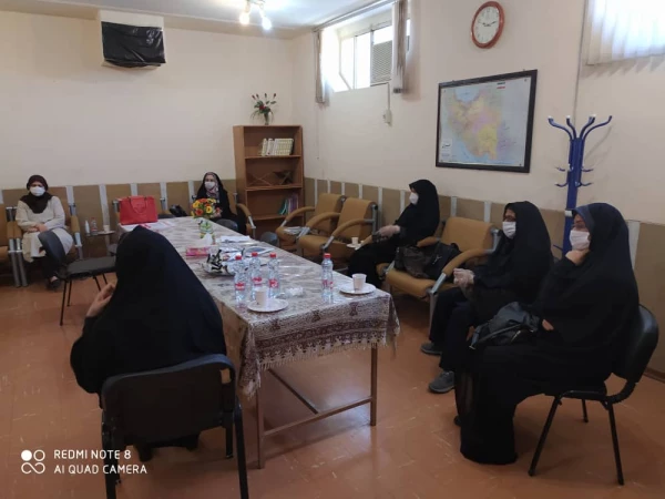 حضور جناب آقای دکتر افلاکی فرد در واحد دانشگاهی سلمان فارسی شیراز و جلسه با اساتید این واحد دانشگاهی و بازدید از قسمت های مختلف دانشگاه 
در تاریخ 99/03/18 2