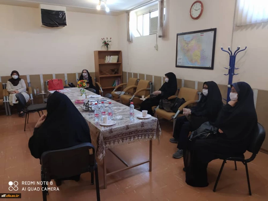 حضور جناب آقای دکتر افلاکی فرد در واحد دانشگاهی سلمان فارسی شیراز و جلسه با اساتید این واحد دانشگاهی و بازدید از قسمت های مختلف دانشگاه 
در تاریخ 99/03/18 2