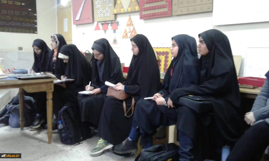 برگزاری کارگاه اشنایی با سنگ ها 2