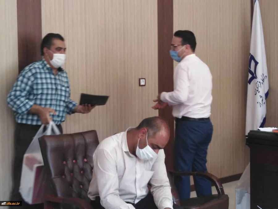 برگزاری مراسم تکریم  و بزرگداشت خانواده شهدا و ایثارگران در مرکز سلمان فارسی شیراز  4