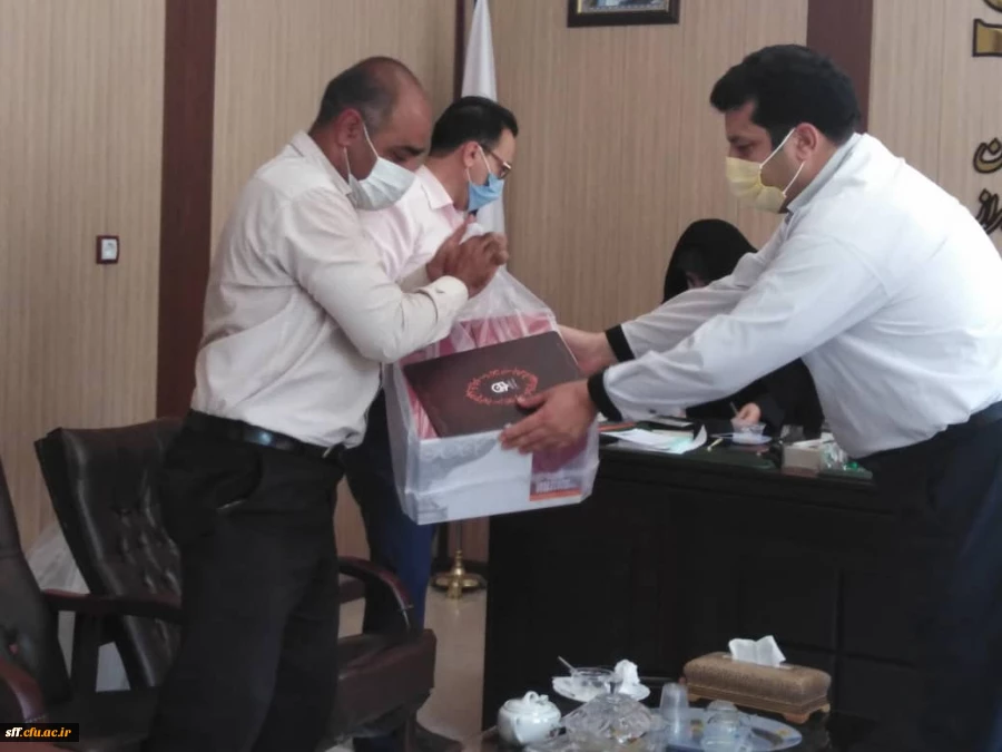 برگزاری مراسم تکریم  و بزرگداشت خانواده شهدا و ایثارگران در مرکز سلمان فارسی شیراز  4