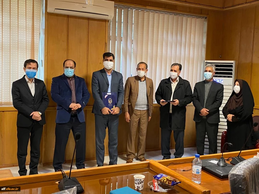 به مناسبت هفته پژوهش در تاریخ 1399/10/09 مراسمی با حضور پژوهشگران برتر دانشگاه فرهنگیان در واحد دانشگاهی سلمان فارسی شیرازبرگزار شد. 2