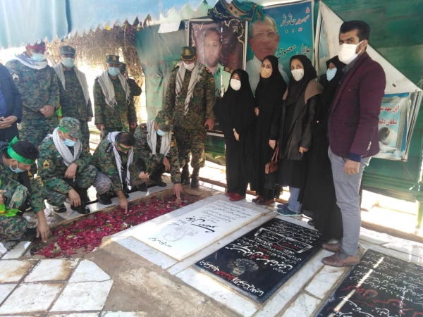 به مناسبت دهه فجر انقلاب اسلامی و گرامیداشت شهدای انقلاب و بالاخص شهید مدافع امنیت شهید سرهنگ دوم علی اکبر رنجبر که در تاریخ 13 بهمن ماه 1400 در درگیری با اراذل واوباش در منطقه بید زرد به شهادت رسیده بود امروز 17 بهمن ماه با شرکت تعدادی از همکاران مرکز سل
