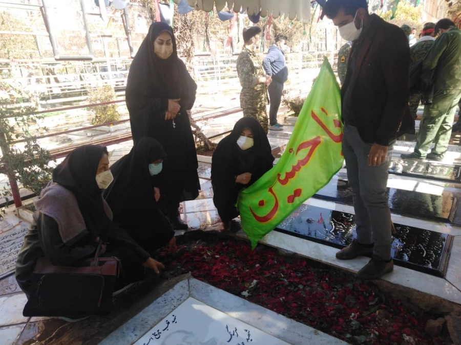 به مناسبت دهه فجر انقلاب اسلامی و گرامیداشت شهدای انقلاب و بالاخص شهید مدافع امنیت شهید سرهنگ دوم علی اکبر رنجبر که در تاریخ 13 بهمن ماه 1400 در درگیری با اراذل واوباش در منطقه بید زرد به شهادت رسیده بود امروز 17 بهمن ماه با شرکت تعدادی از همکاران مرکز سل