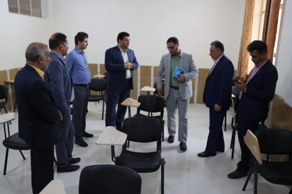 بازدید جناب آقای دکتر رضا مراد صحرایی سرپرست محترم دانشگاه فرهنگیان از   قسمت های مختلف مرکز سلمان فارسی شیراز  2