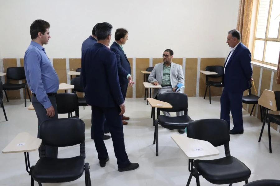 بازدید جناب آقای دکتر رضا مراد صحرایی سرپرست محترم دانشگاه فرهنگیان از   قسمت های مختلف مرکز سلمان فارسی شیراز  9