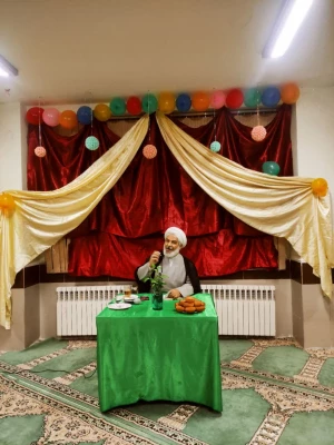 با همت هیات امام موسی بن جعفر (ع)بسیج دانشجوی و دفتر نهاد رهبری در دانشگاه جشن میلاد پیامبر اکرم (ص) و امام جعفر صادق (ع) در مرکز سلمان فارسی شیراز برگزار شد 2