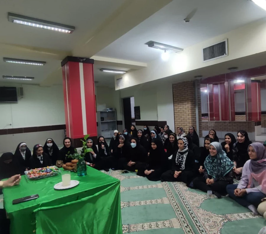 با همت هیات امام موسی بن جعفر (ع)بسیج دانشجوی و دفتر نهاد رهبری در دانشگاه جشن میلاد پیامبر اکرم (ص) و امام جعفر صادق (ع) در مرکز سلمان فارسی شیراز برگزار شد 2