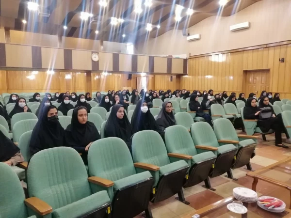 جلسه توجیهی  با موضوع قوانین و ضوابط دانشگاه حضور مدیر هسته ی گزینش آموزش و پرورش استان فارس و دانشجو معلمان جدید الورود و دانشجویان ورودی قبل برگزار شد 4