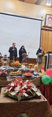 ویژه برنامه شب یلدا در مرکز سلمان فارسی با حضور سرکار خانم دکتر داودی سرپرست واحد دانشگاهی سلمان فارسی، معاون هماهنگی جناب آقای سهراب صادقی و دیگر مسئولان مرکز سلمان فارسی و باحضور جناب آقای قیصری با اجرای برنامه شعر و طنز 3