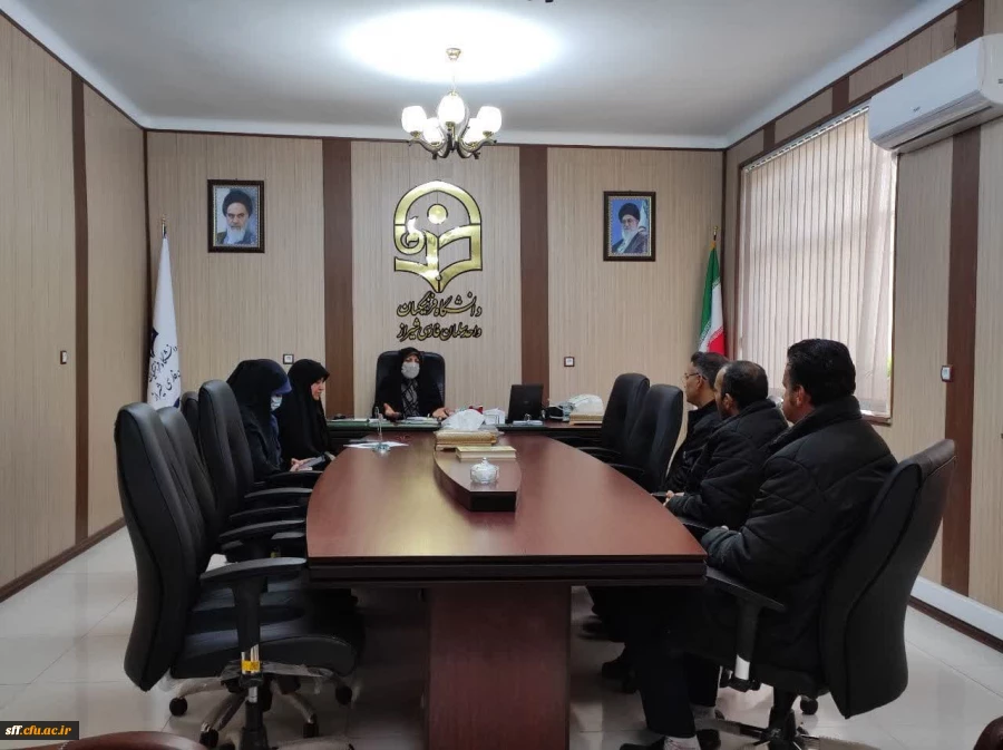 امروز 1401/10/13 جلسه کارکنان حفاظت فیزیکی مرکز سلمان فارسی شیراز با رئیس مرکز و حضور مسئول حراست مرکز برگزار شد 2