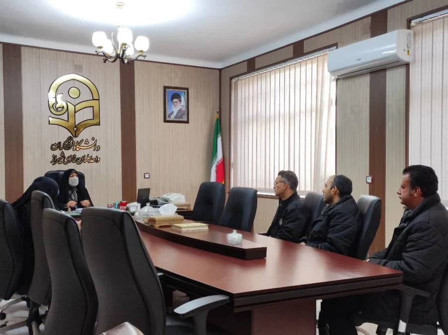 امروز 1401/10/13 جلسه کارکنان حفاظت فیزیکی مرکز سلمان فارسی شیراز با رئیس مرکز و حضور مسئول حراست مرکز برگزار شد 2